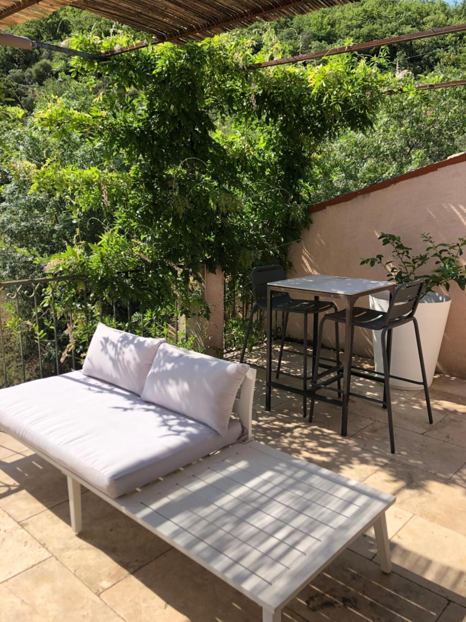 Bed and Breakfast Domaine De Montbarri La Tour-sur-Orb Exterior foto